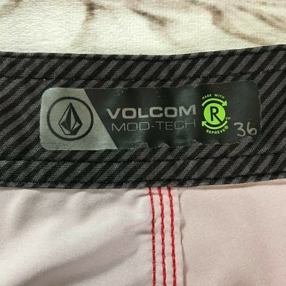 Volcom Mens Mod Tech Red Blue Board Shorts Size 36 - Picture 10 of 10